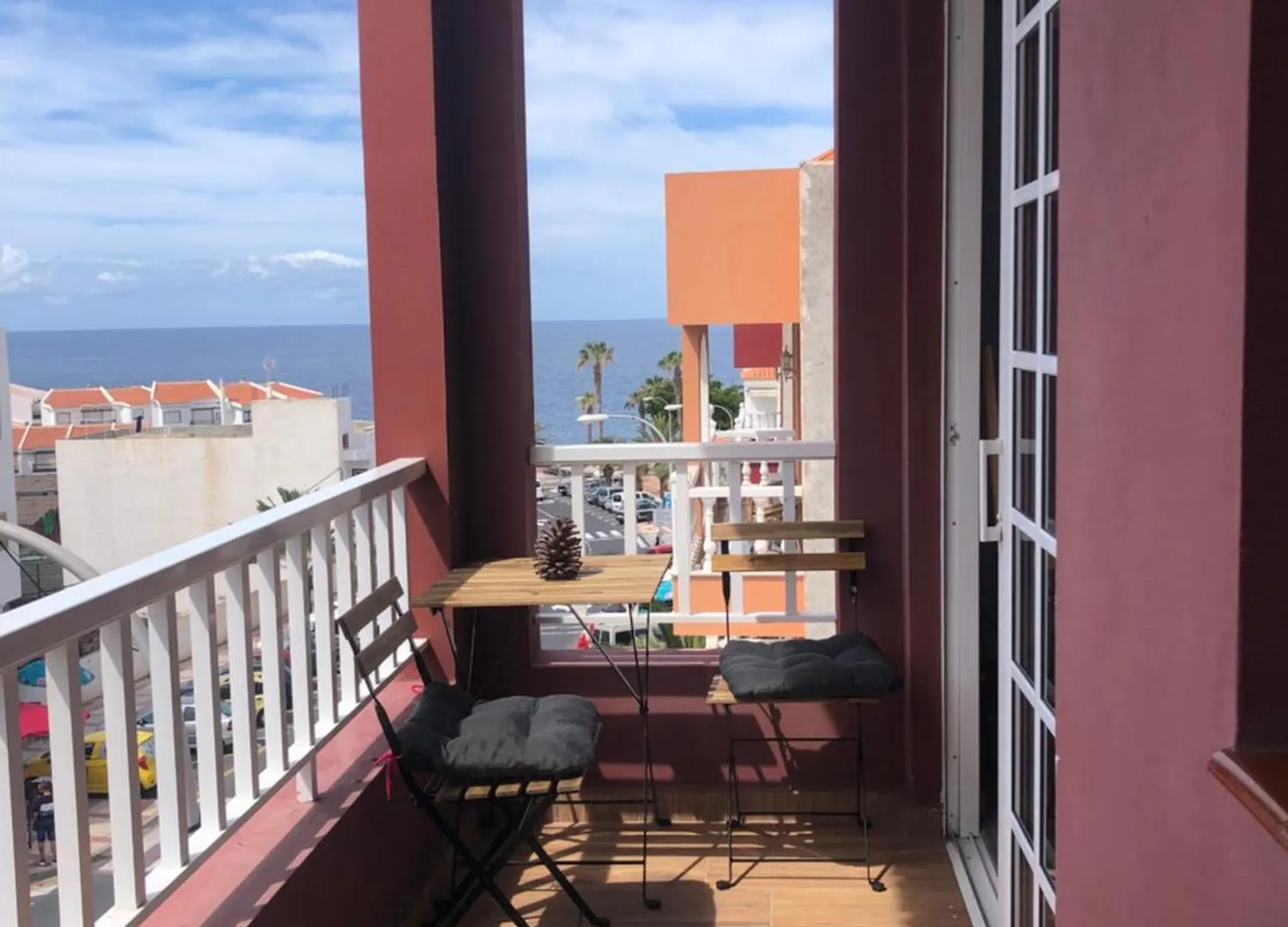 Seaside Paradise - 2 Bedroom Apartment With Ocean Views & Air Conditioning In Playa San Juan