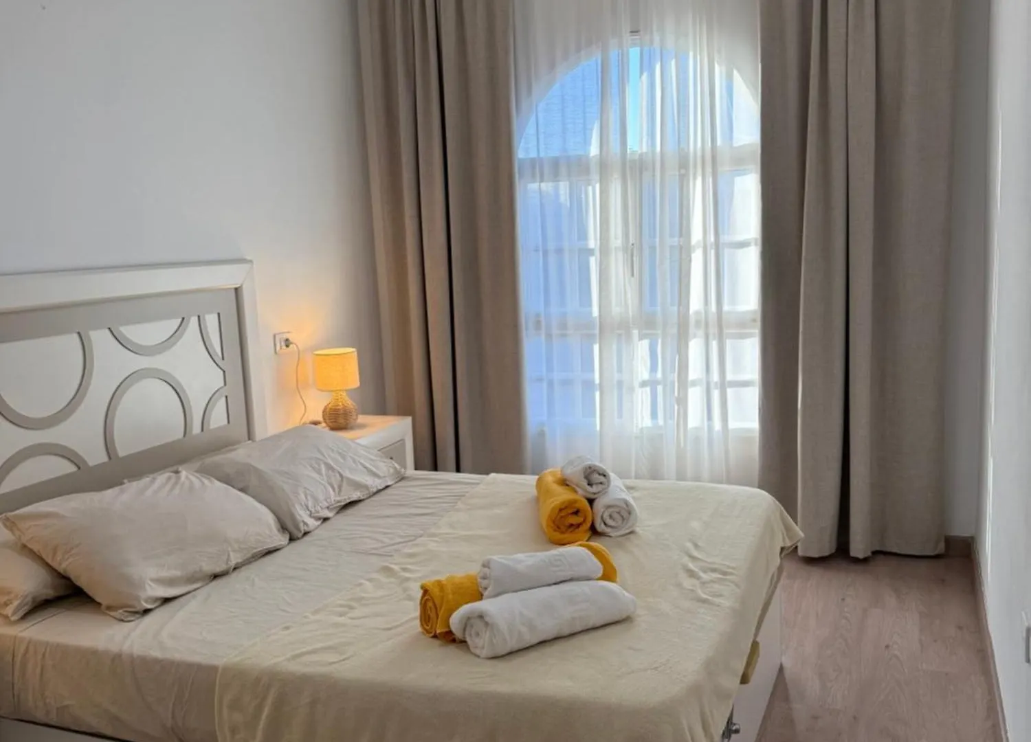 Seaside Paradise - 2 Bedroom Apartment With Ocean Views & Air Conditioning In Playa San Juan Playa de San Juan (Tenerife)