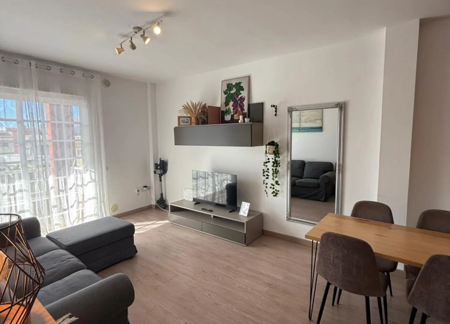 Seaside Paradise - 2 Bedroom Apartment With Ocean Views & Air Conditioning In Playa San Juan Playa de San Juan (Tenerife)